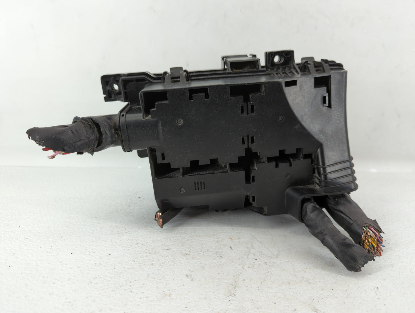 2007-2012 Kia Rondo Fusebox Fuse Box Panel Relay Module P/N:91950-1D150 Fits Fits 2007 2008 2009 2010 2011 2012 OEM Used Aut