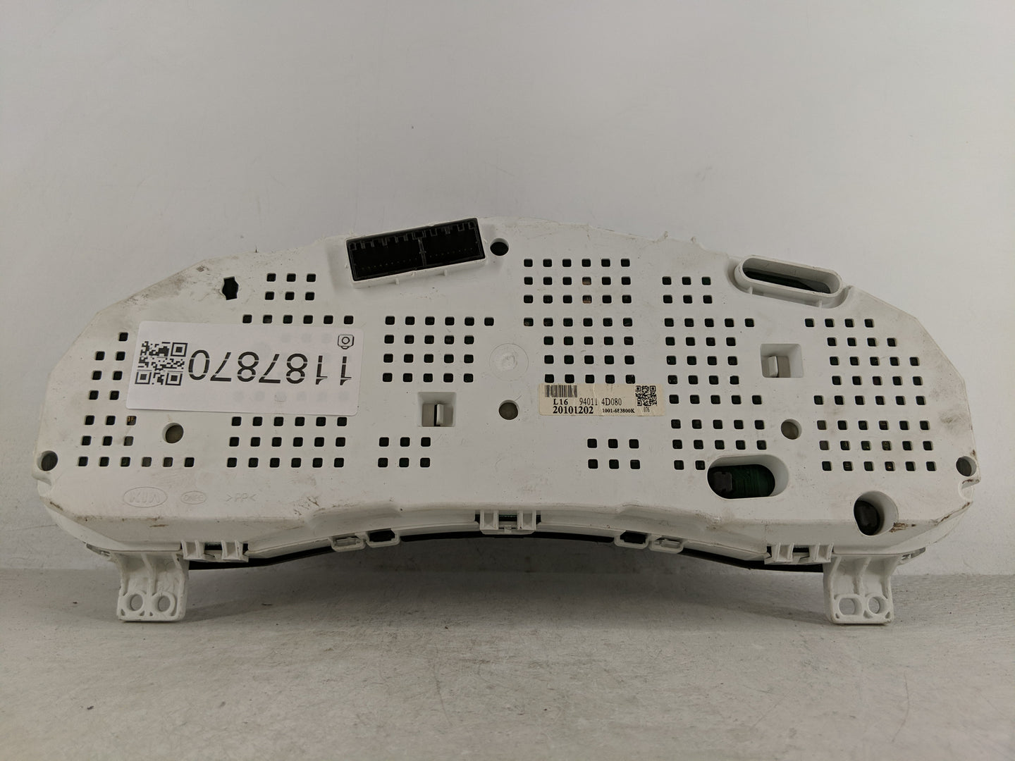 2011-2014 Kia Sedona Instrument Cluster Speedometer Gauges P/N:94011 4D080 Fits Fits 2011 2012 2014 OEM Used Auto Parts - Oe
