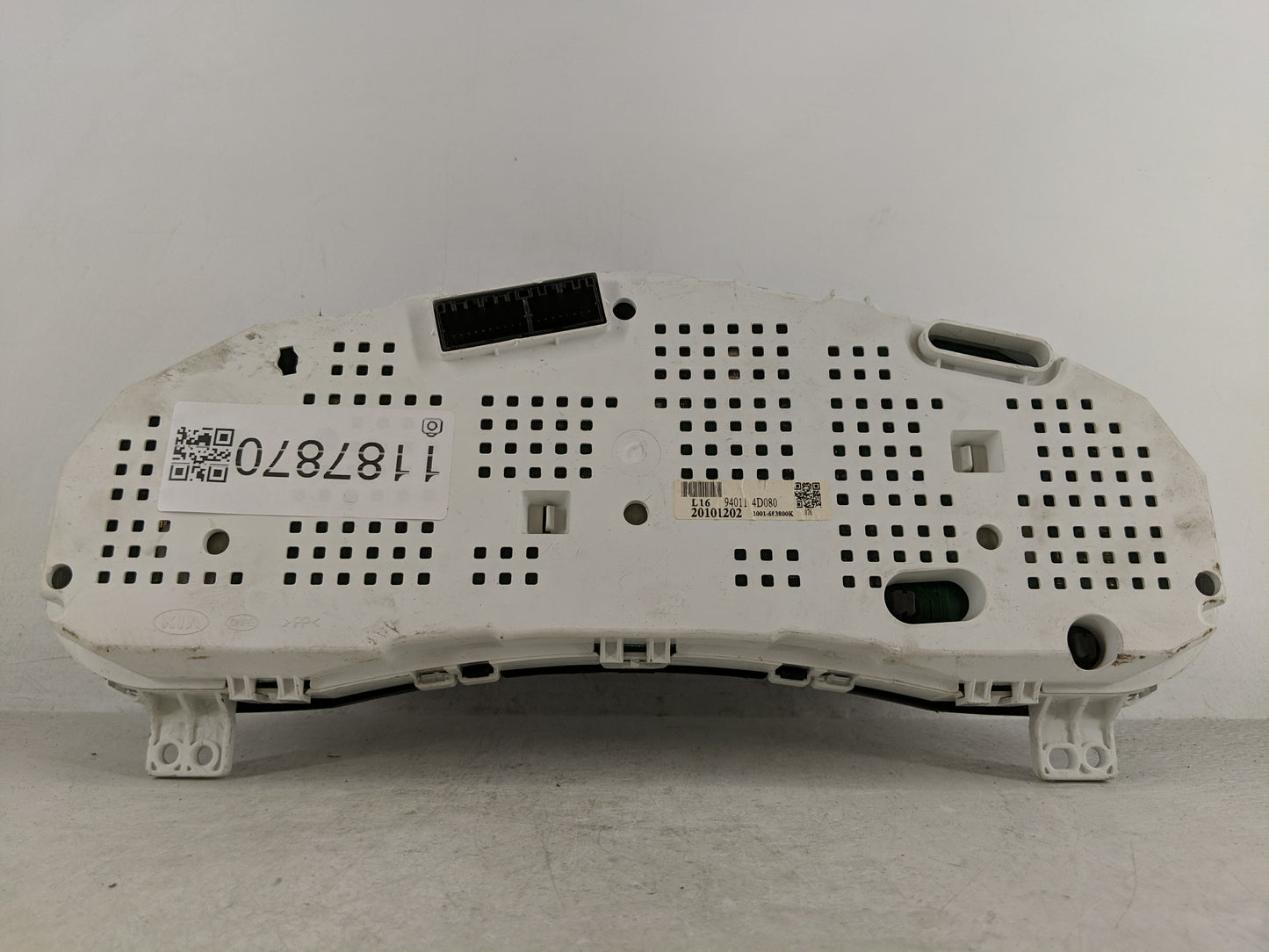 2011-2014 Kia Sedona Instrument Cluster Speedometer Gauges P/N:94011 4D080 Fits Fits 2011 2012 2014 OEM Used Auto Parts - Oe