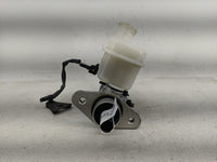 2007-2011 Kia Sedona Brake Master Cylinder - Oemusedautoparts1.com