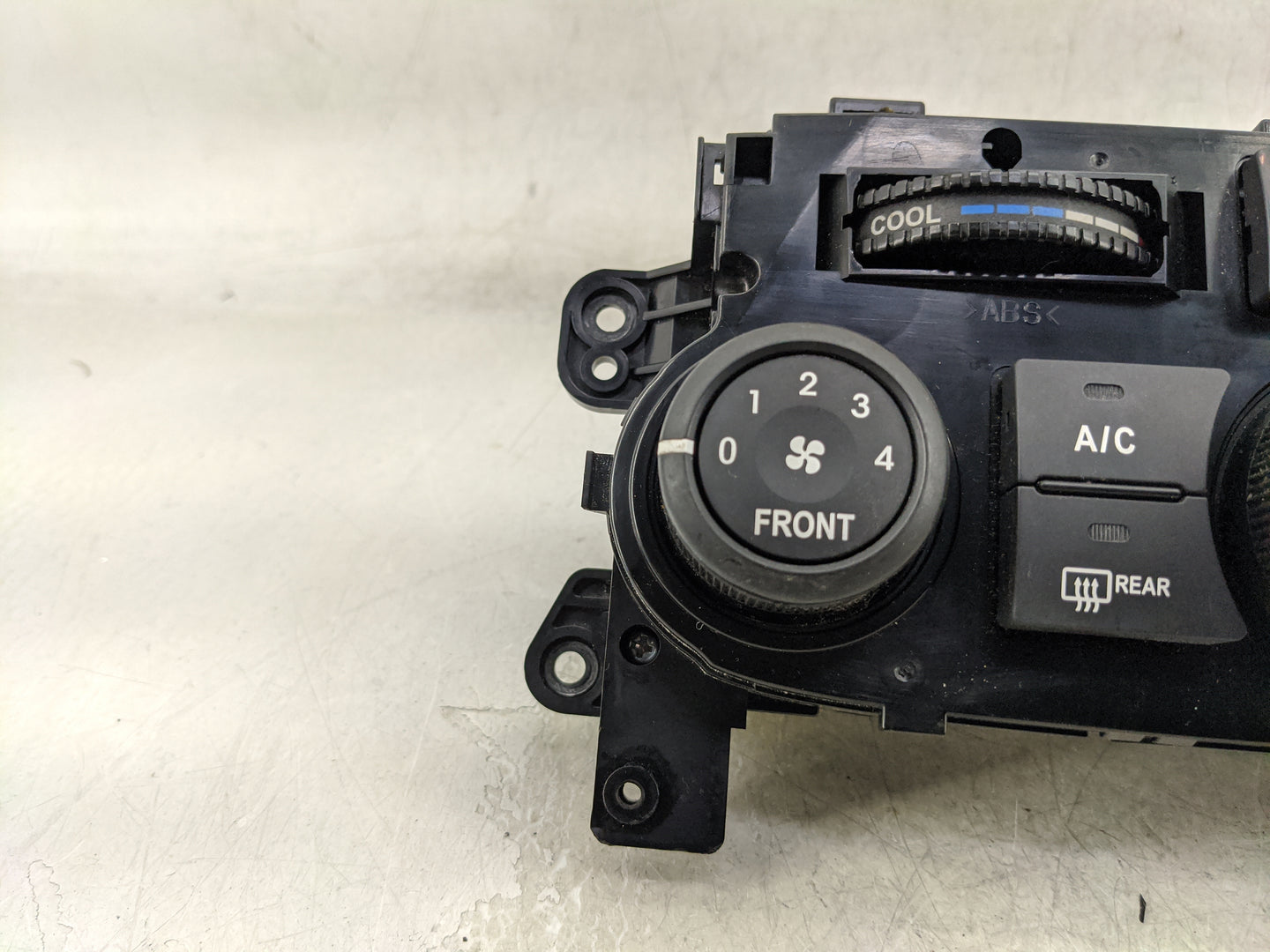 2009-2014 Kia Sedona Climate Control Module Temperature AC/Heater Replacement P/N:97250-4DXXX Fits Fits 2009 2010 2011 2012 