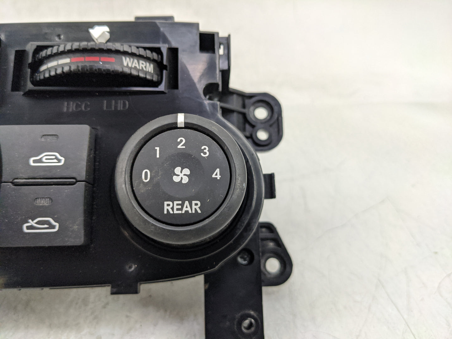 2009-2014 Kia Sedona Climate Control Module Temperature AC/Heater Replacement P/N:97250-4DXXX Fits Fits 2009 2010 2011 2012 