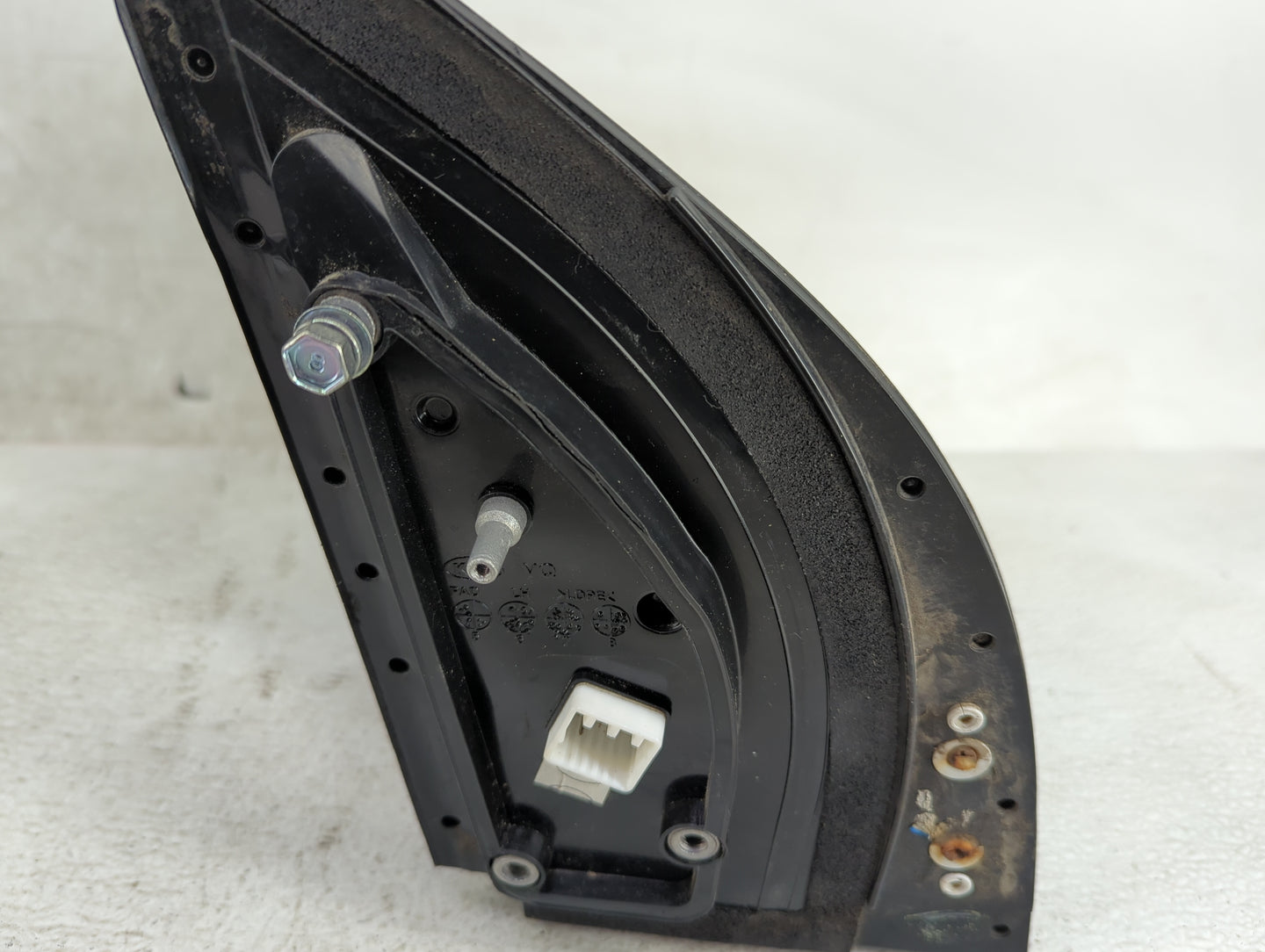 2011-2014 Kia Sedona Driver Side View Mirror - Left Door Mirror OEM Used - Oemusedautoparts1.com