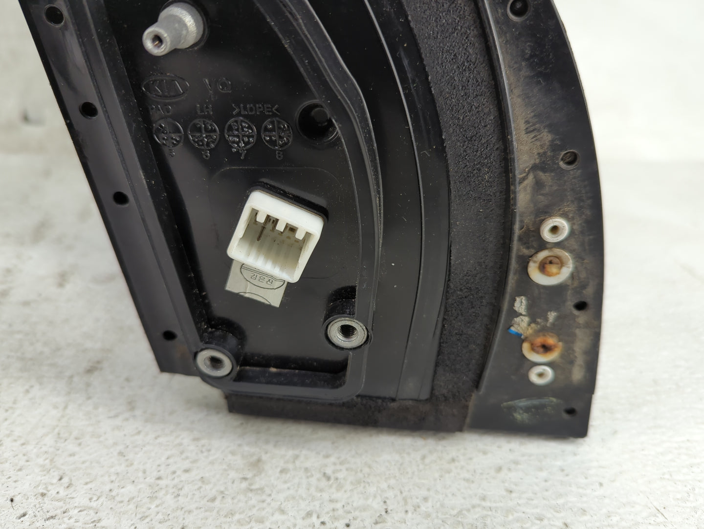 2011-2014 Kia Sedona Driver Side View Mirror - Left Door Mirror OEM Used - Oemusedautoparts1.com