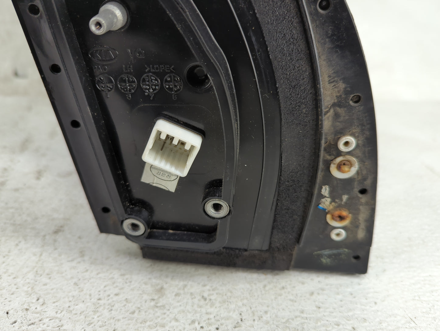 2011-2014 Kia Sedona Driver Side View Mirror - Left Door Mirror OEM Used - Oemusedautoparts1.com