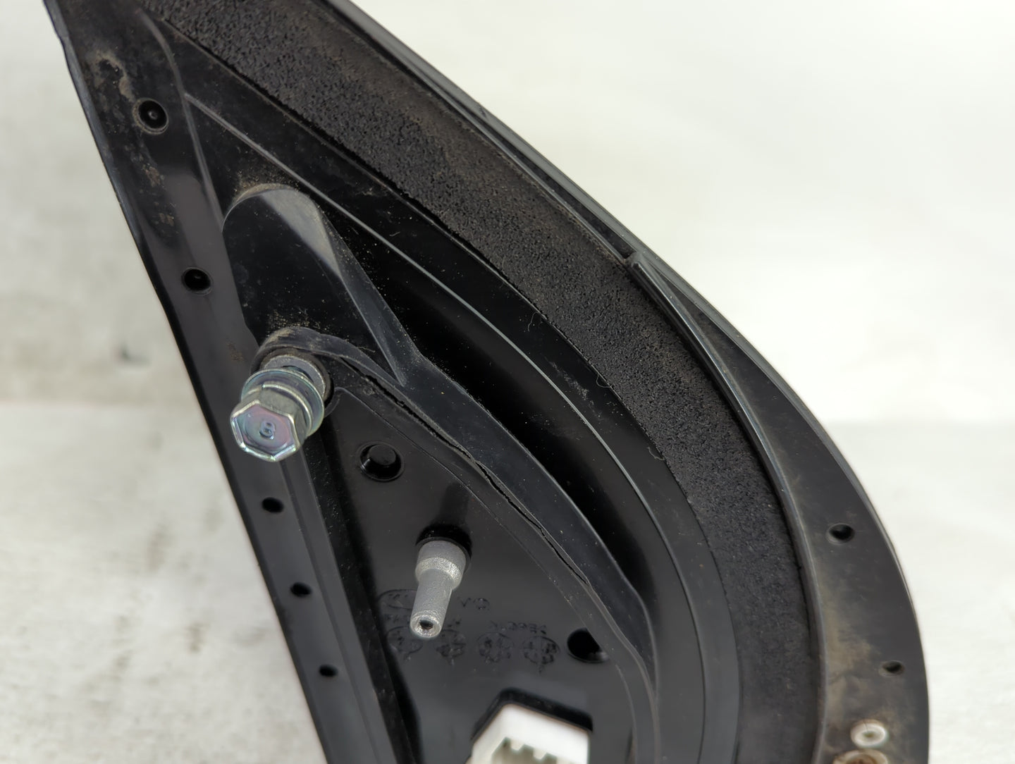 2011-2014 Kia Sedona Driver Side View Mirror - Left Door Mirror OEM Used - Oemusedautoparts1.com