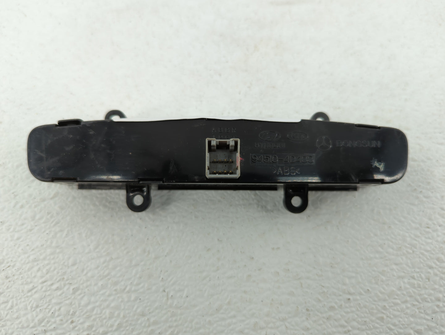 2011 Kia Sedona Digitial Dash Clock P/N:94510-4D400 Fits OEM Used Auto Parts - Oemusedautoparts1.com