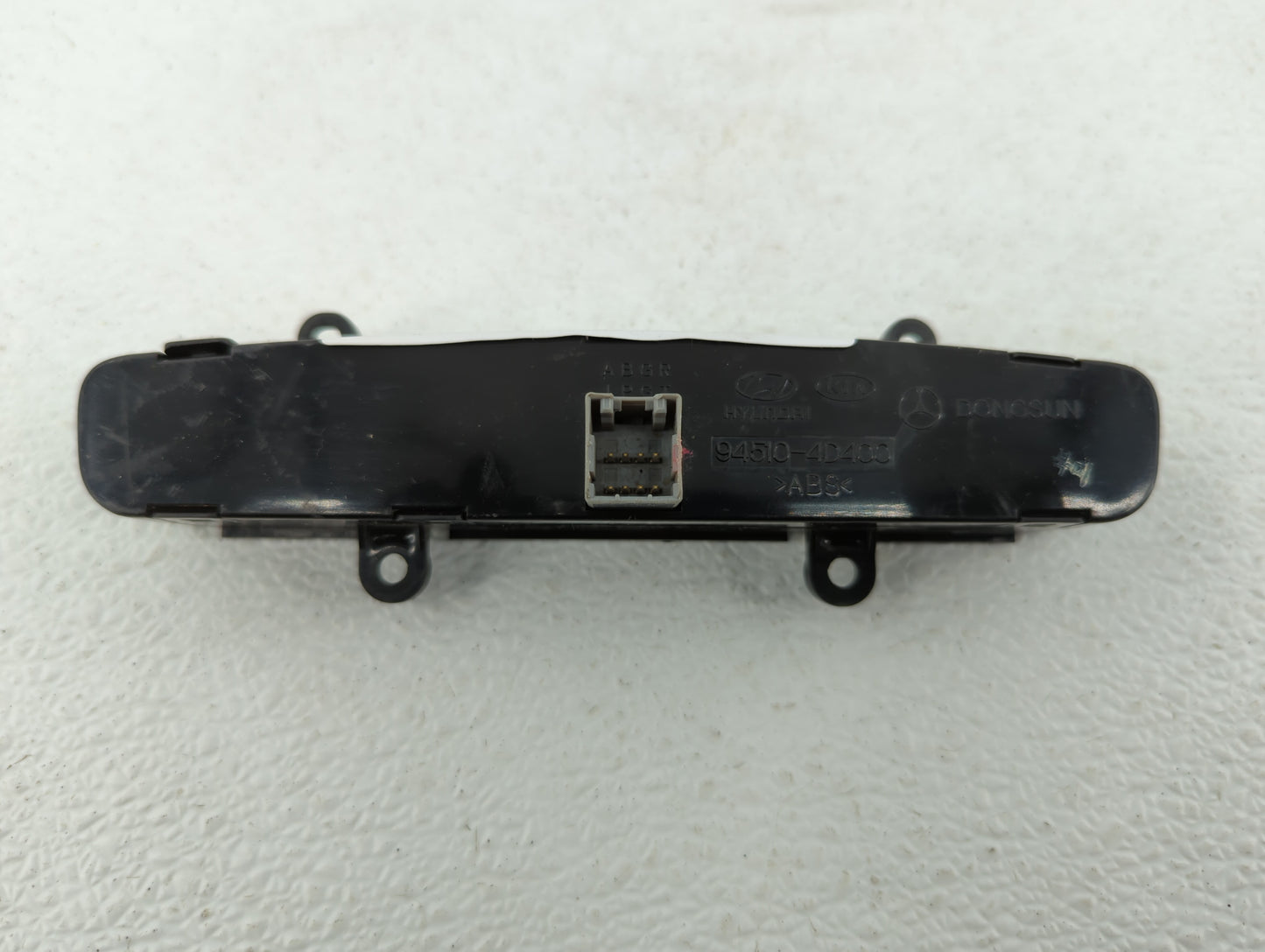 2011 Kia Sedona Digitial Dash Clock P/N:94510-4D400 Fits OEM Used Auto Parts - Oemusedautoparts1.com