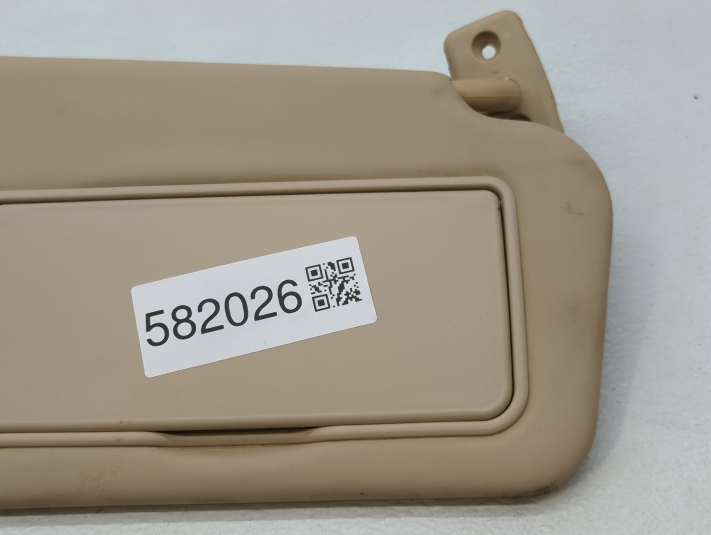 2006-2014 Kia Sedona Sun Visor Shade Replacement Passenger Right Mirror Fits Fits 2006 2007 2008 2009 2010 2011 2012 2014 OE