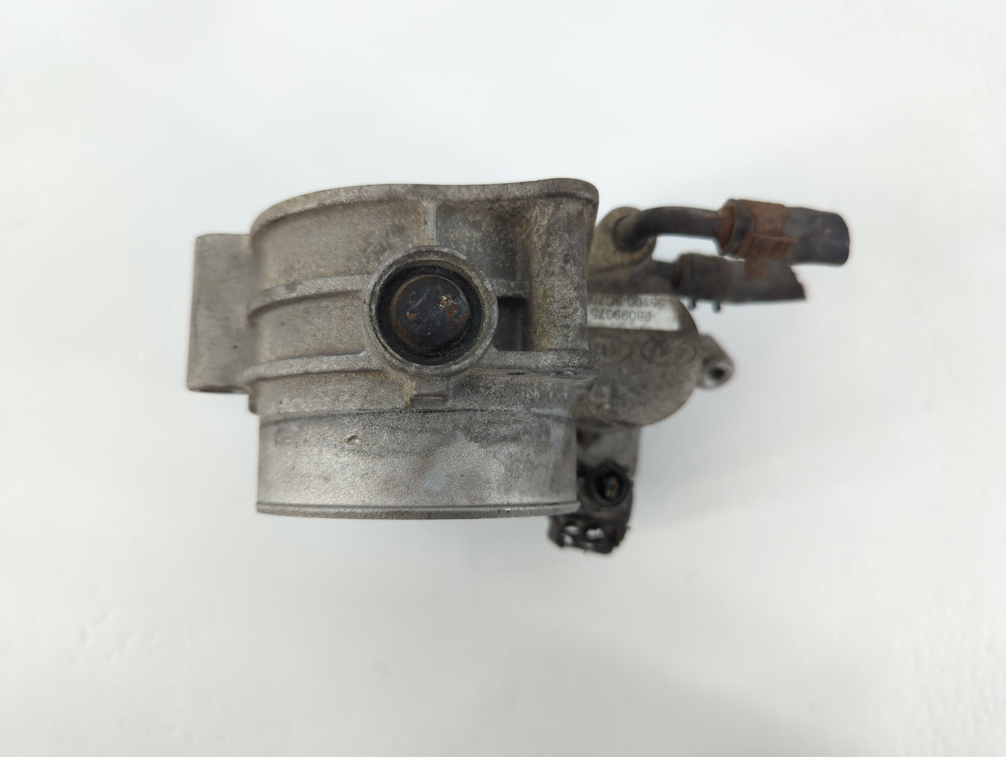 2011-2014 Kia Sedona Throttle Body P/N:35100-3C700 28099075 Fits Fits 2010 2011 2012 2013 2014 OEM Used Auto Parts - Oemused