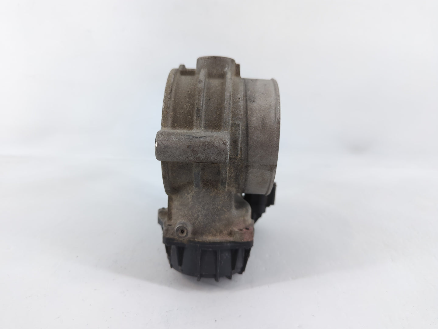 2011-2014 Kia Sedona Throttle Body P/N:35100-3C700 28099075 Fits Fits 2010 2011 2012 2013 2014 OEM Used Auto Parts - Oemused