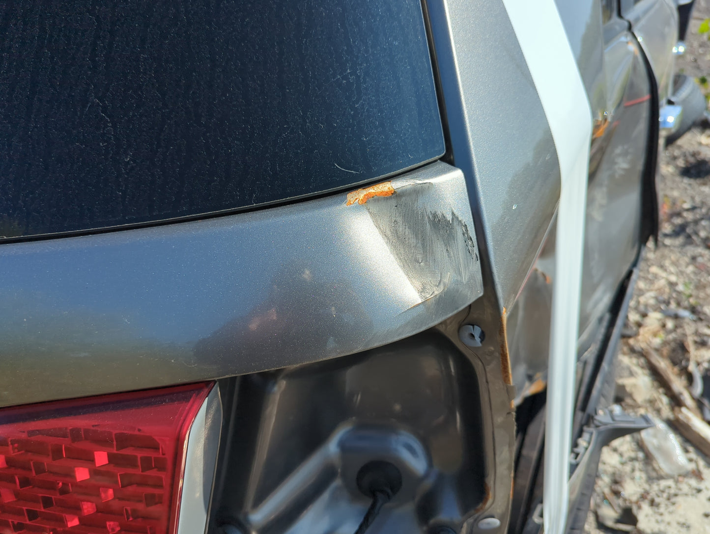 2011-2013 Kia Sorento Trunk/decklid/hatch/tailgate Oem 1143223 - Oemusedautoparts1.com