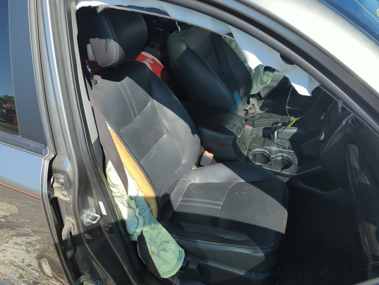 2011-2011 Kia Sorento Passenger Front Seat Oem - Oemusedautoparts1.com