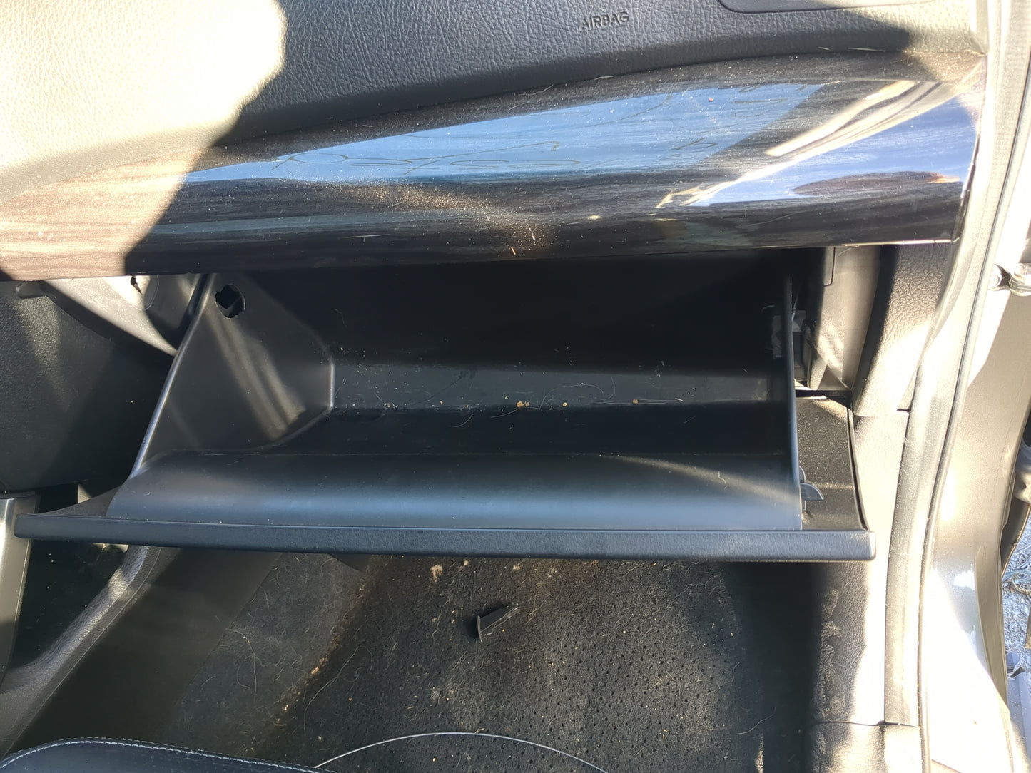 2011 Kia Sorento Passenger Glove Box Door Storage Compartment - Oemusedautoparts1.com