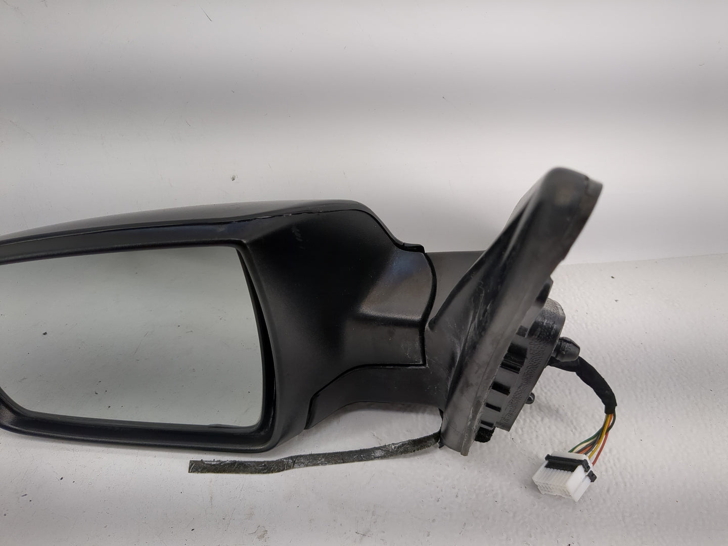 2011-2015 Kia Sorento Driver Side View Mirror - Left Door Mirror OEM Used - Oemusedautoparts1.com