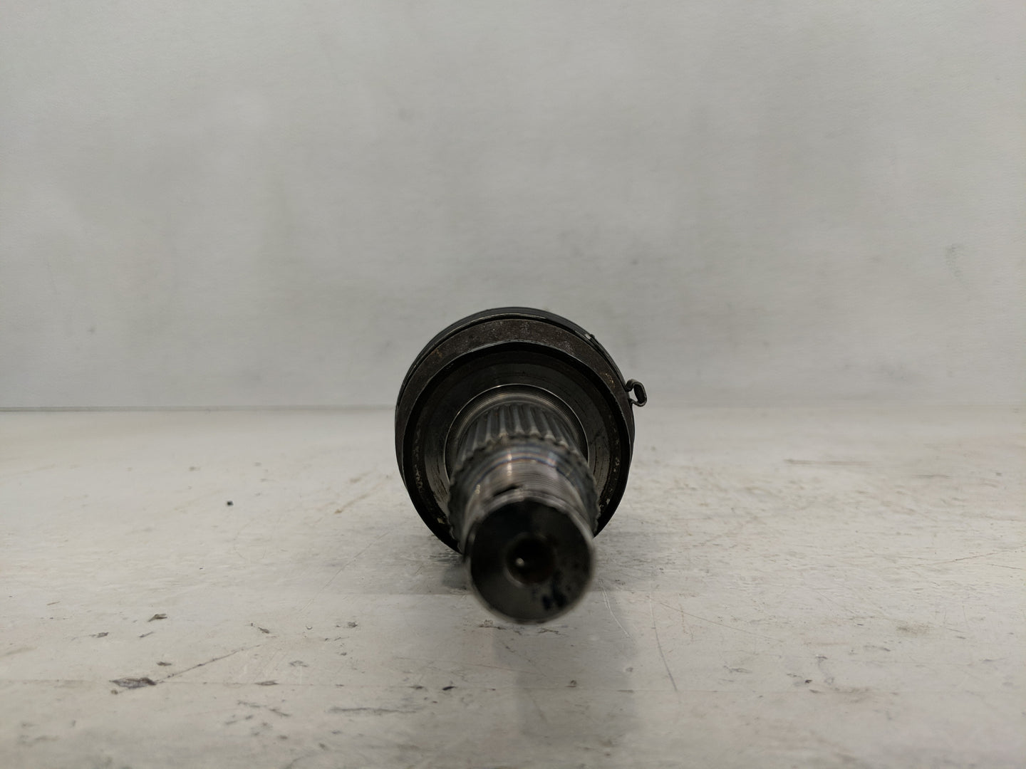 2011 Kia Sorento Axle Shaft Front Driver Cv C/v - Oemusedautoparts1.com