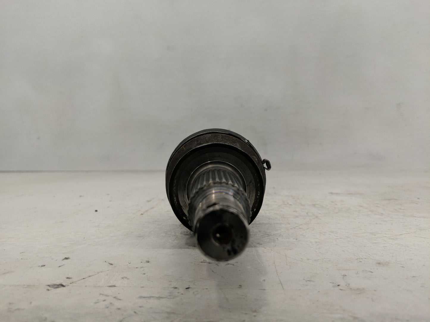 2011 Kia Sorento Axle Shaft Front Driver Cv C/v - Oemusedautoparts1.com