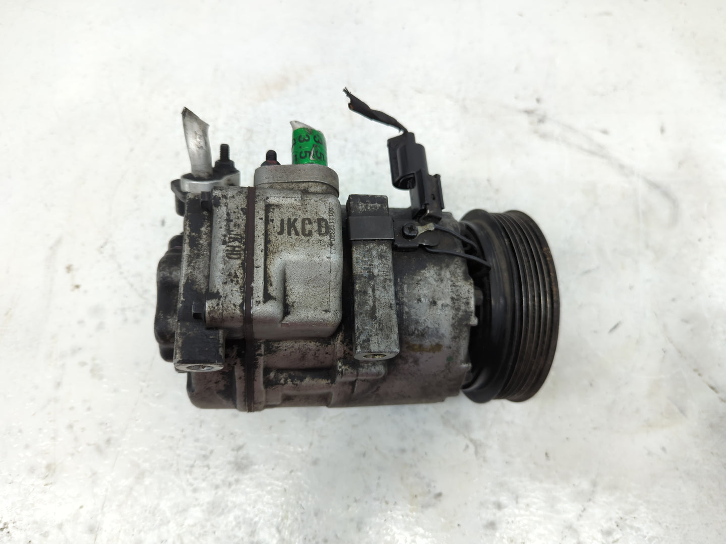 2011-2011 Kia Sorento Air Conditioning A/c Ac Compressor Oem - Oemusedautoparts1.com