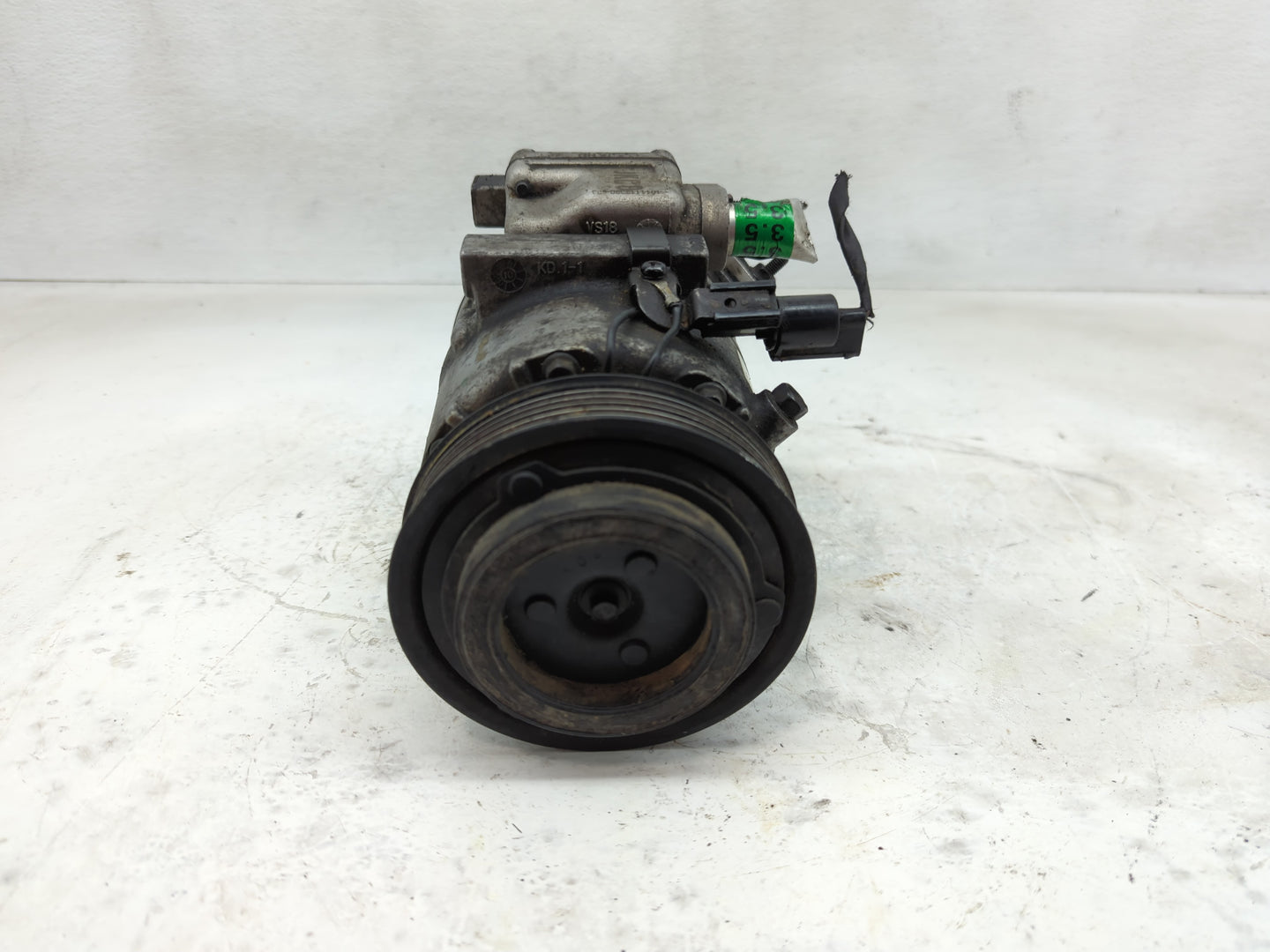 2011-2011 Kia Sorento Air Conditioning A/c Ac Compressor Oem - Oemusedautoparts1.com
