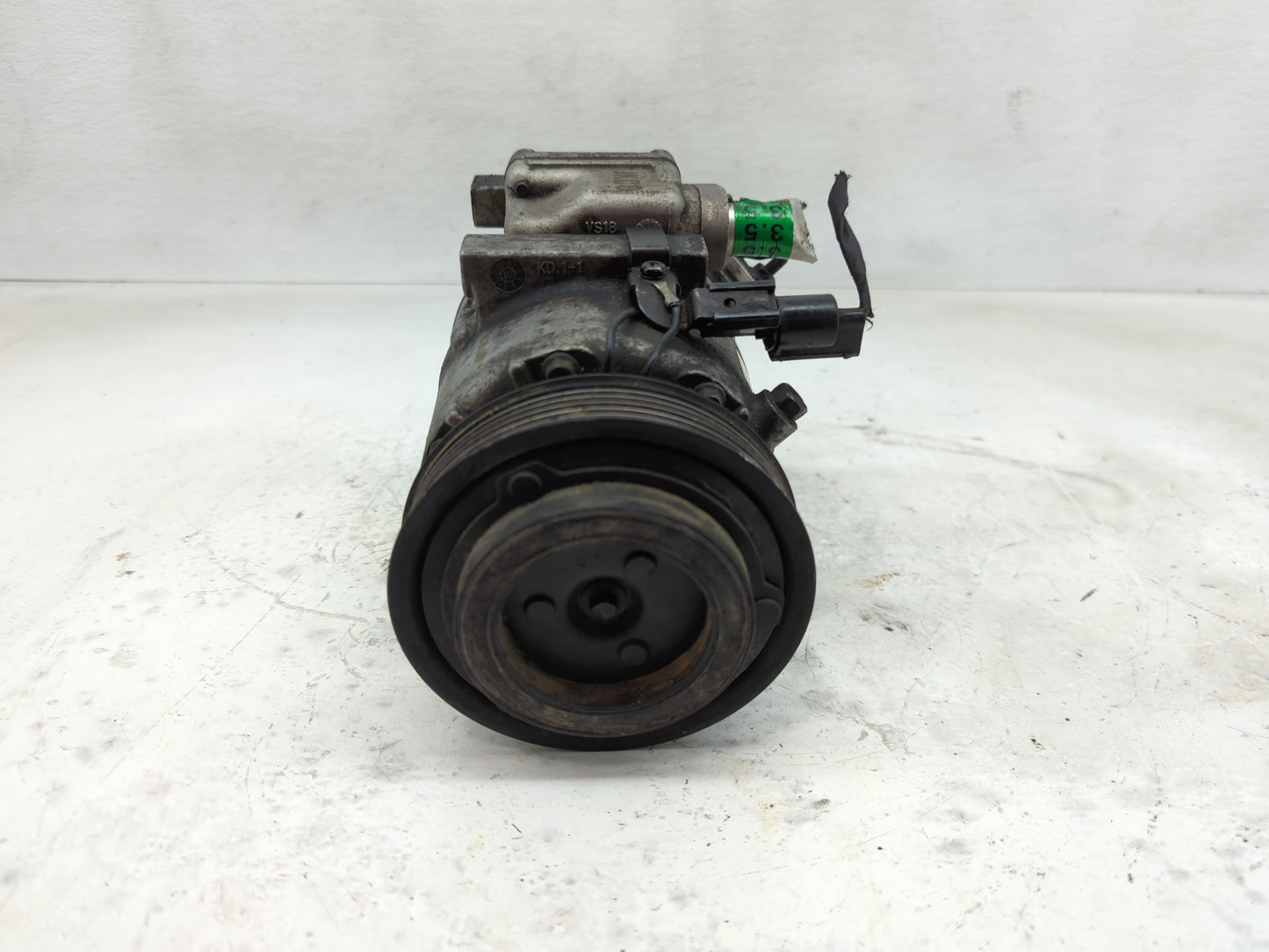 2011-2011 Kia Sorento Air Conditioning A/c Ac Compressor Oem - Oemusedautoparts1.com
