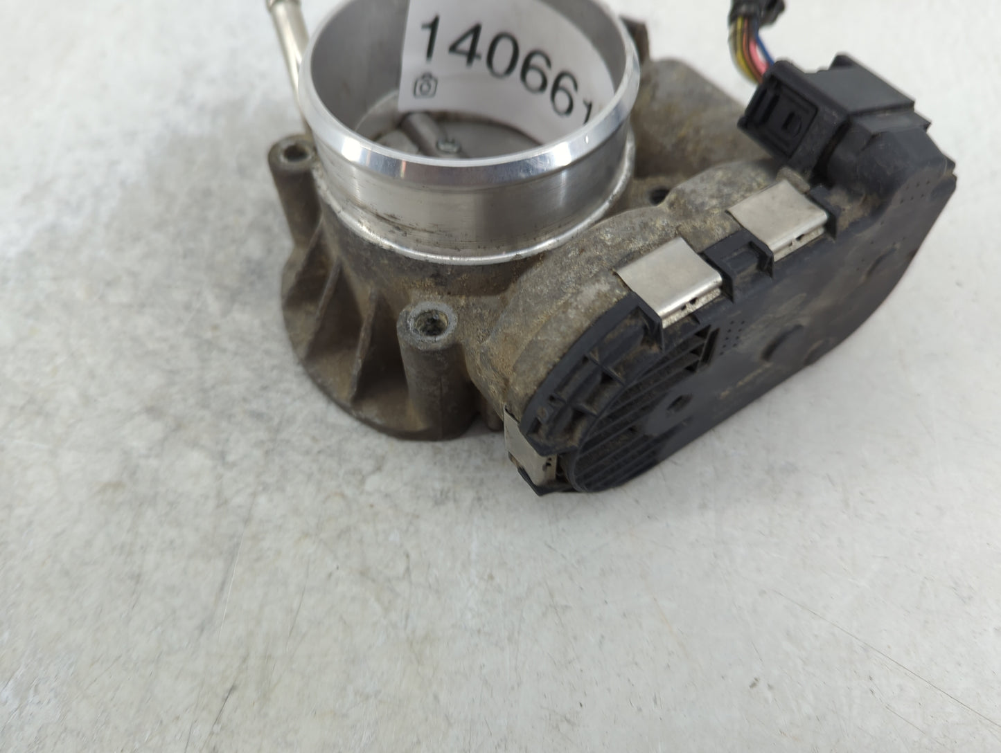 2011-2013 Kia Sorento Throttle Body P/N:9 590 930 001 35100-25400 Fits Fits 2006 2007 2008 2009 2010 2011 2012 2013 OEM Used