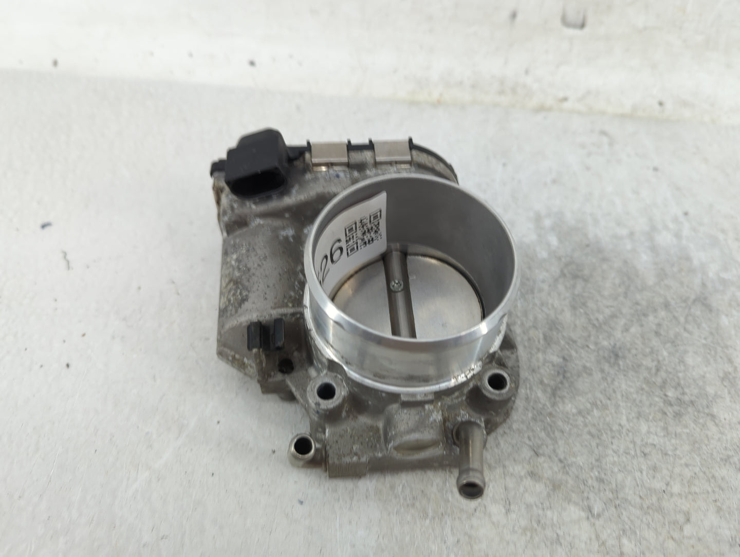 2012-2015 Kia Sorento Throttle Body P/N:35100-2G700 Fits Fits 2011 2012 2013 2014 2015 2016 OEM Used Auto Parts - Oemusedaut