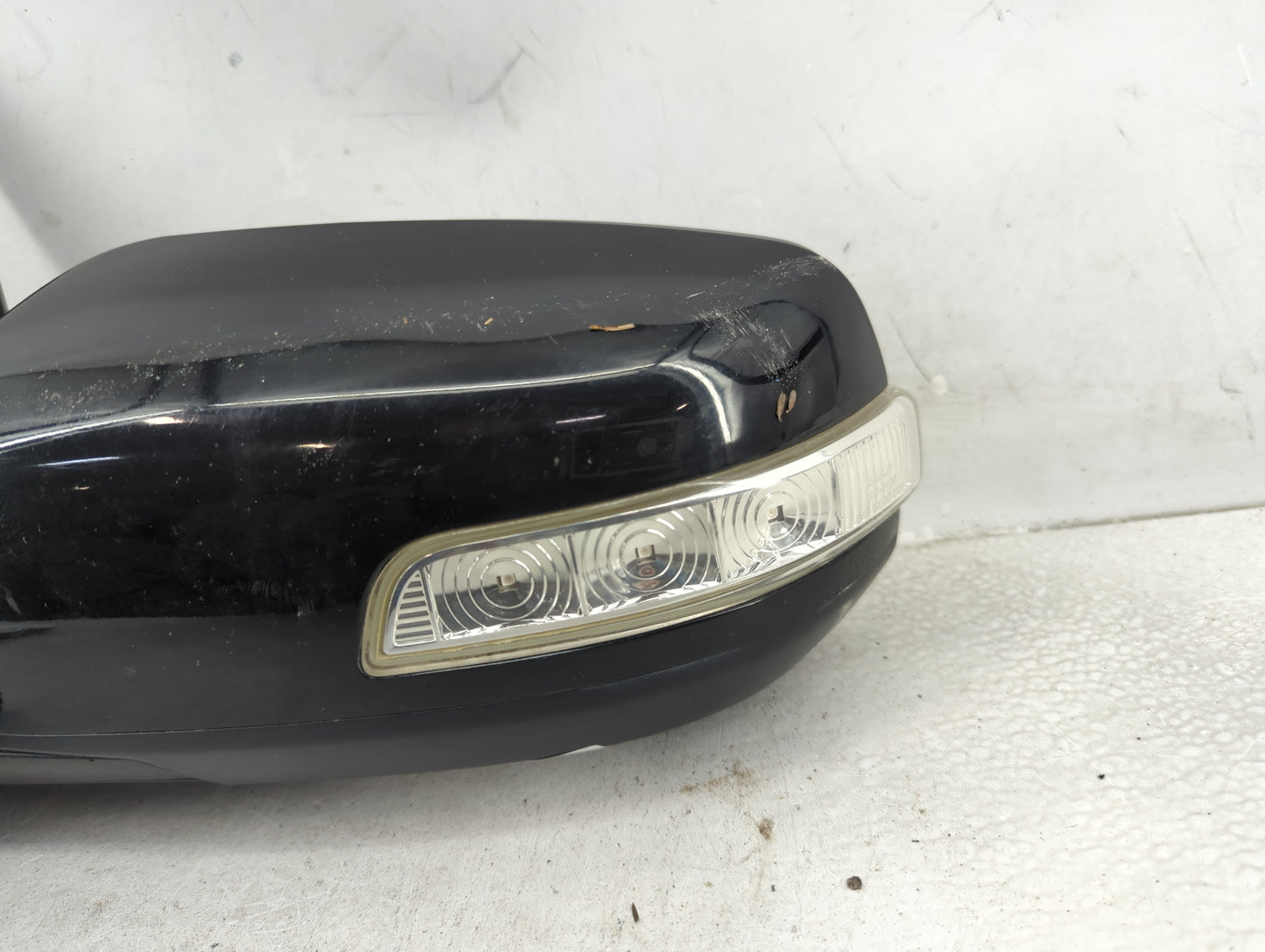 2011-2015 Kia Sorento Driver Side View Mirror - Left Door Mirror OEM Used - Oemusedautoparts1.com