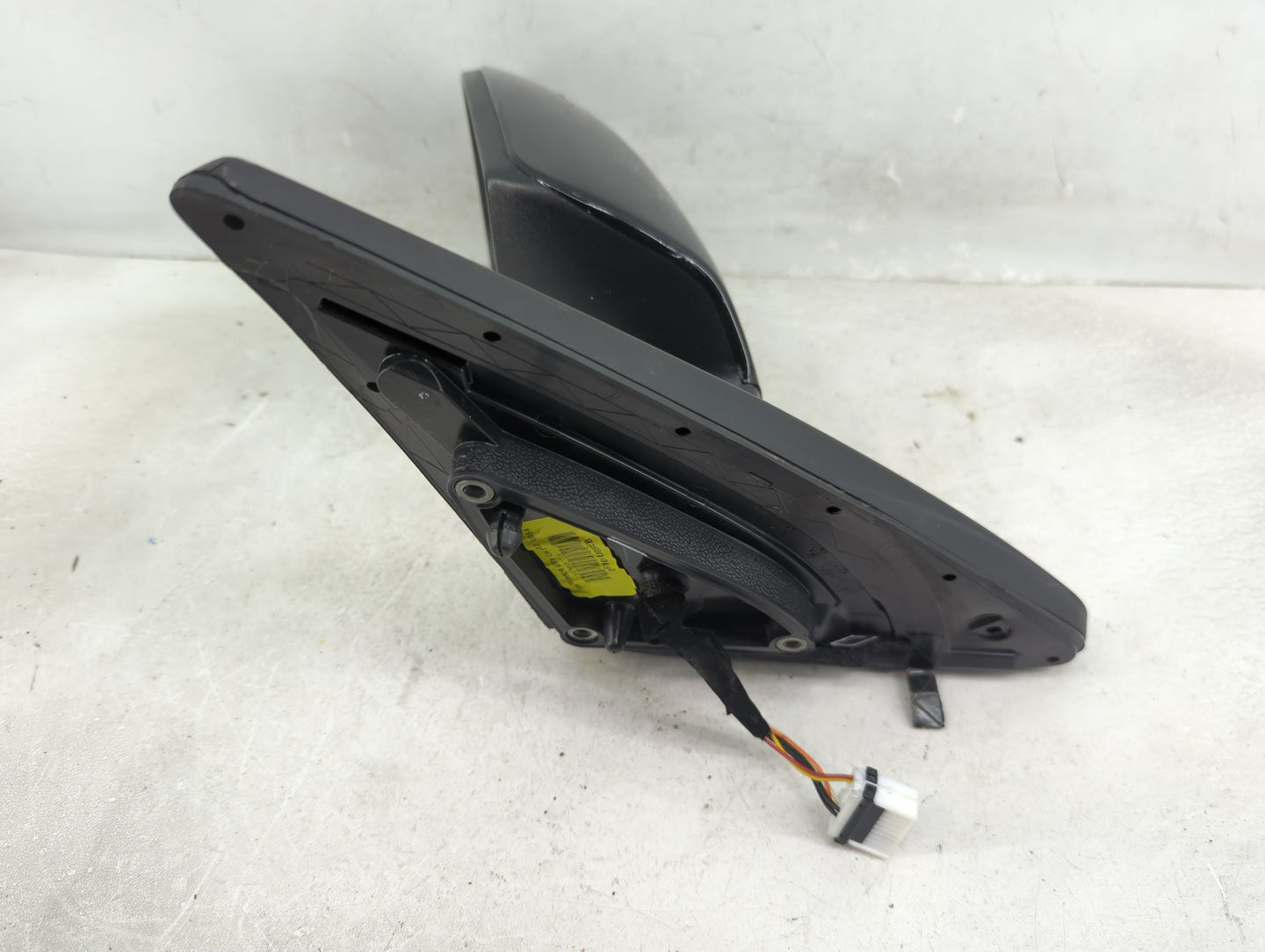 2011-2015 Kia Sorento Driver Side View Mirror - Left Door Mirror OEM Used - Oemusedautoparts1.com