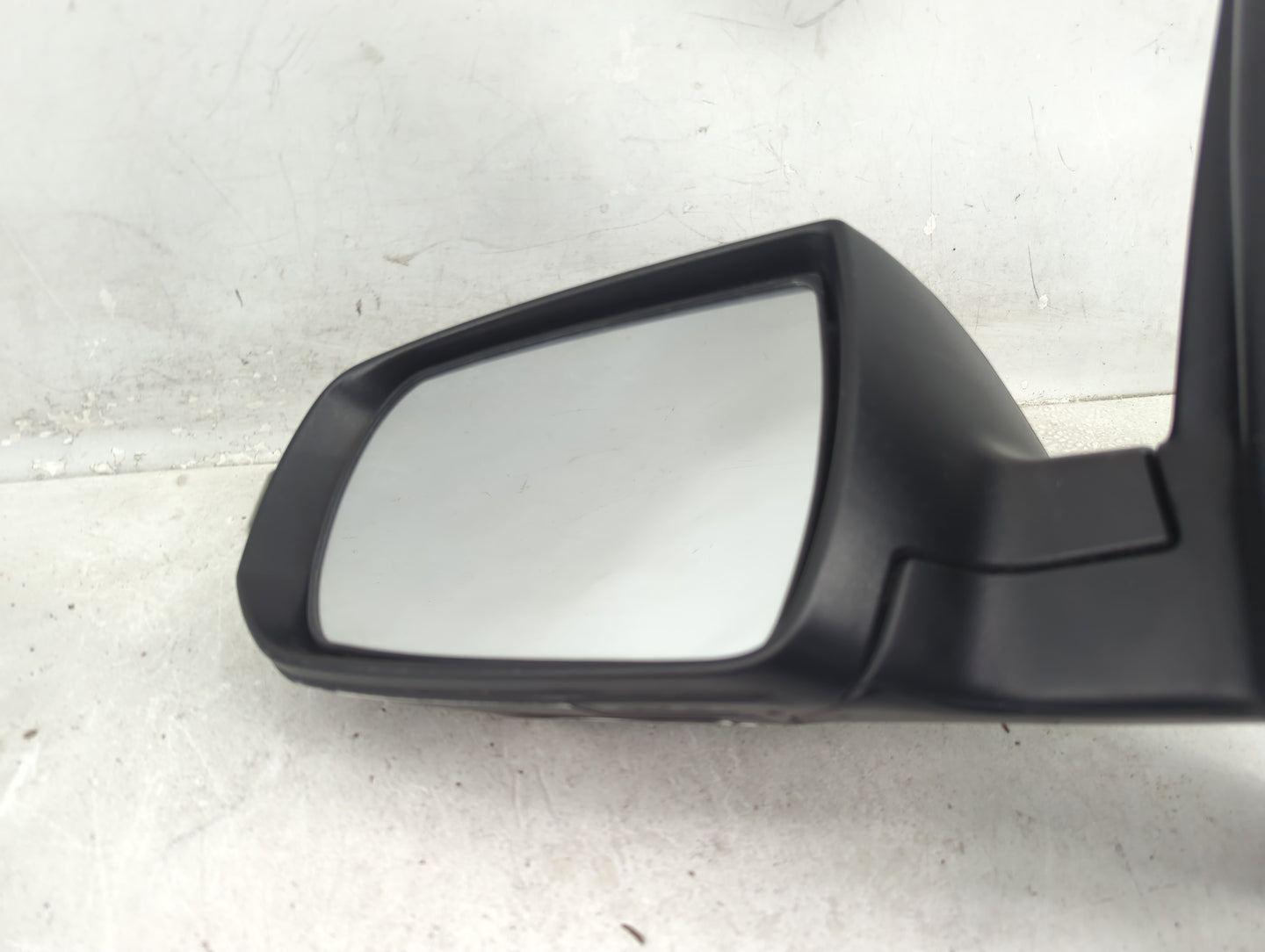 2011-2015 Kia Sorento Driver Side View Mirror - Left Door Mirror OEM Used - Oemusedautoparts1.com