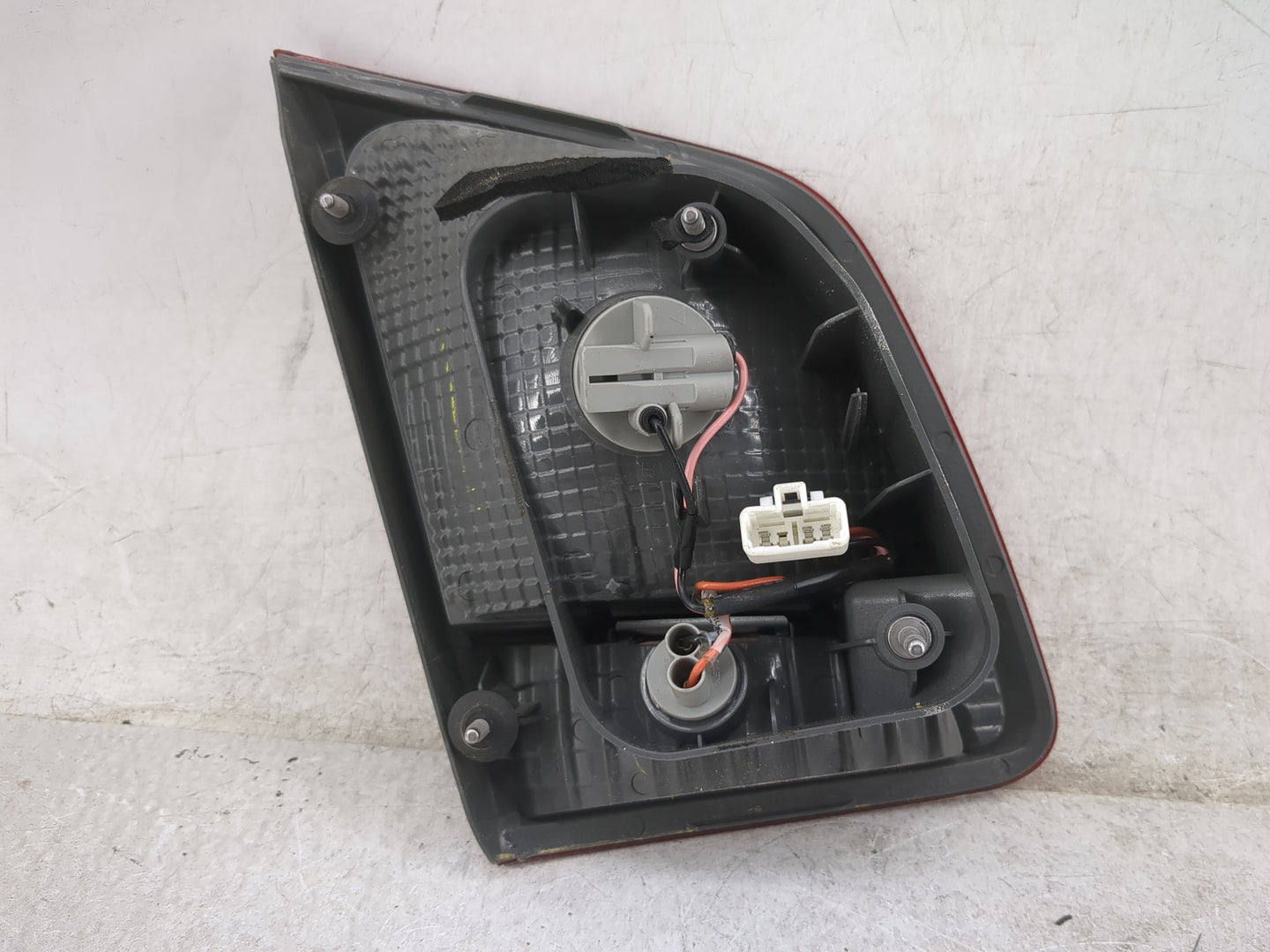 2011-2013 Kia Sorento Tail Light Assembly Passenger Right OEM P/N:92406-1U000 Fits Fits 2011 2012 2013 OEM Used Auto Parts -