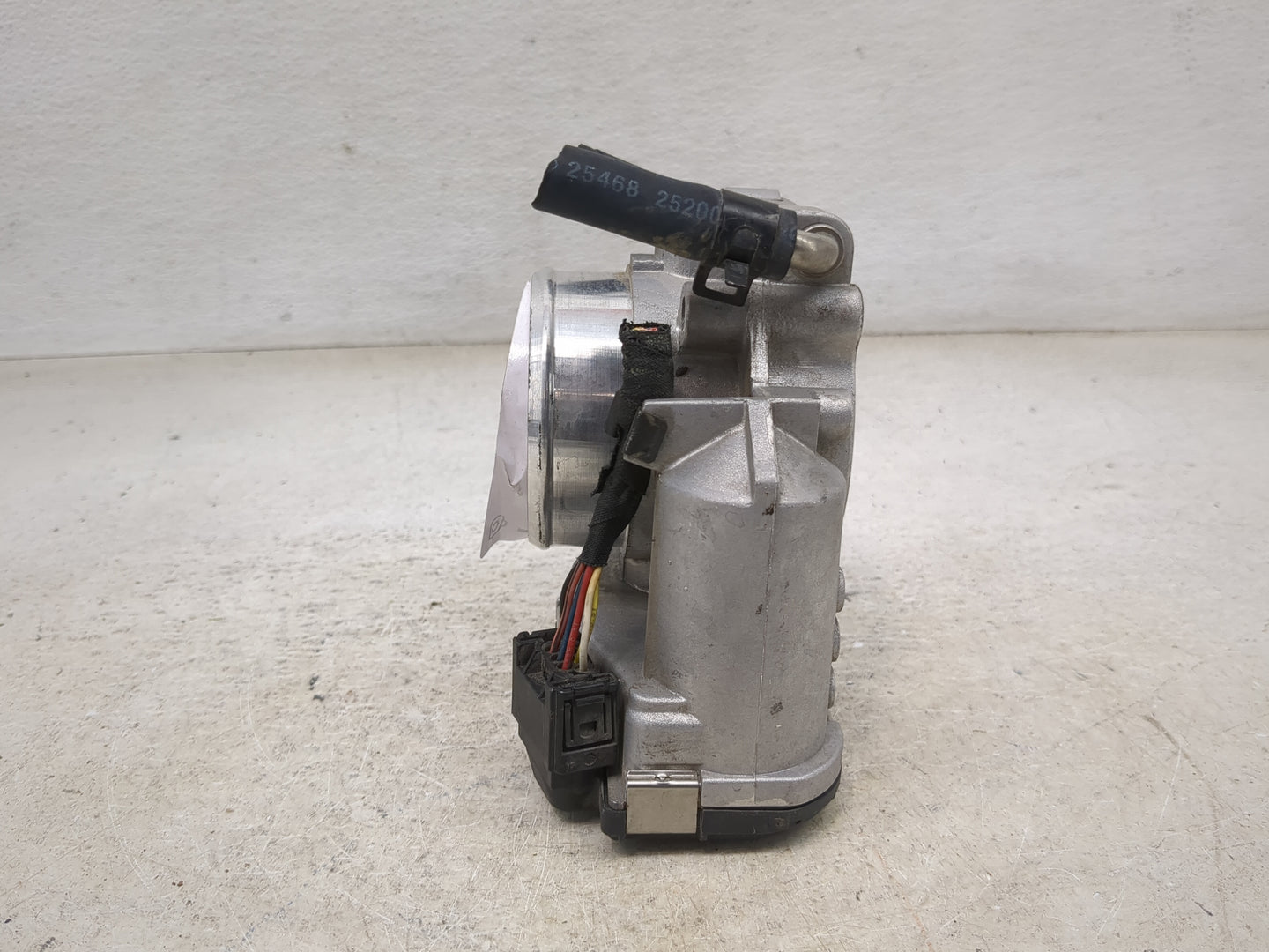 2011-2013 Kia Sorento Throttle Body P/N:9 590 930 001 35100-25400 Fits Fits 2006 2007 2008 2009 2010 2011 2012 2013 OEM Used