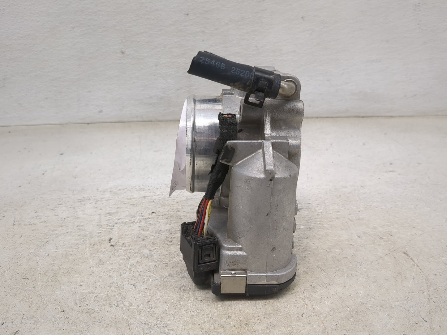2011-2013 Kia Sorento Throttle Body P/N:9 590 930 001 35100-25400 Fits Fits 2006 2007 2008 2009 2010 2011 2012 2013 OEM Used