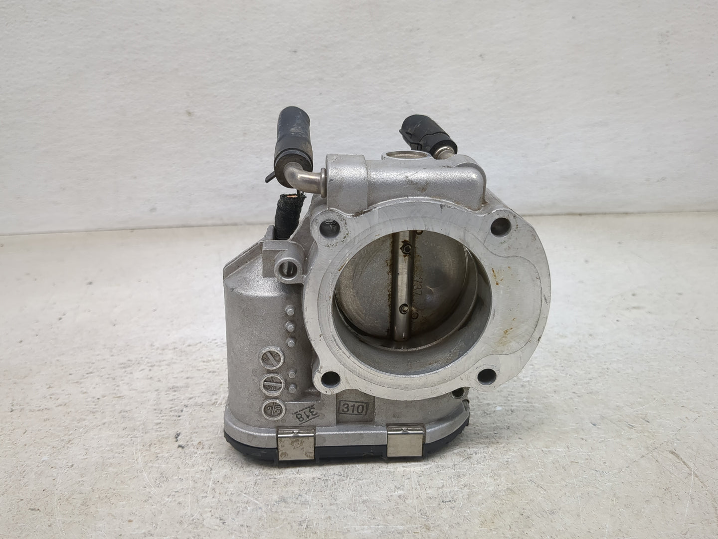2011-2013 Kia Sorento Throttle Body P/N:9 590 930 001 35100-25400 Fits Fits 2006 2007 2008 2009 2010 2011 2012 2013 OEM Used