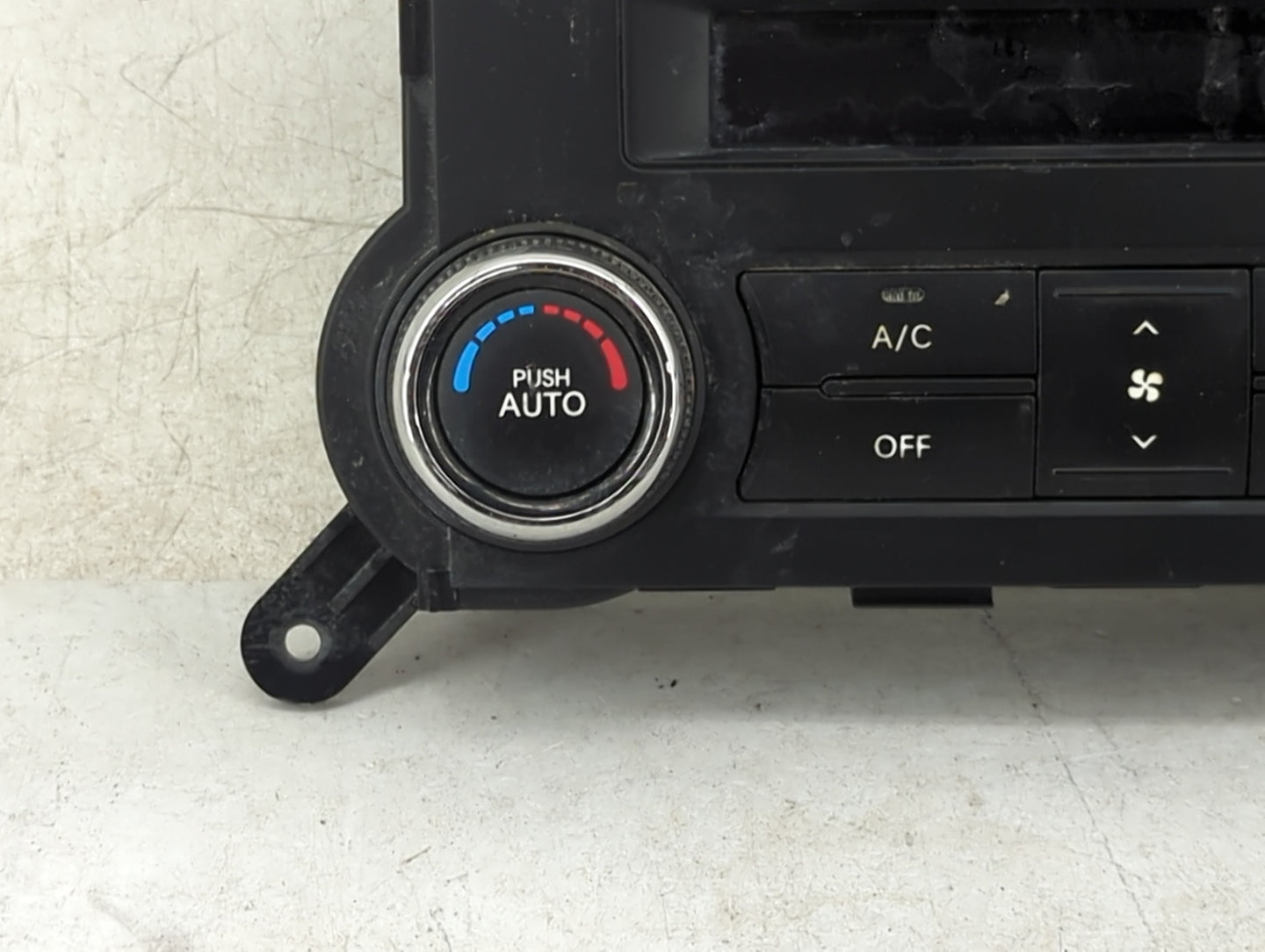 2011 Kia Sorento Climate Control Module Temperature AC/Heater Replacement P/N:97250-1U360 Q138U36Z Fits OEM Used Auto Parts 