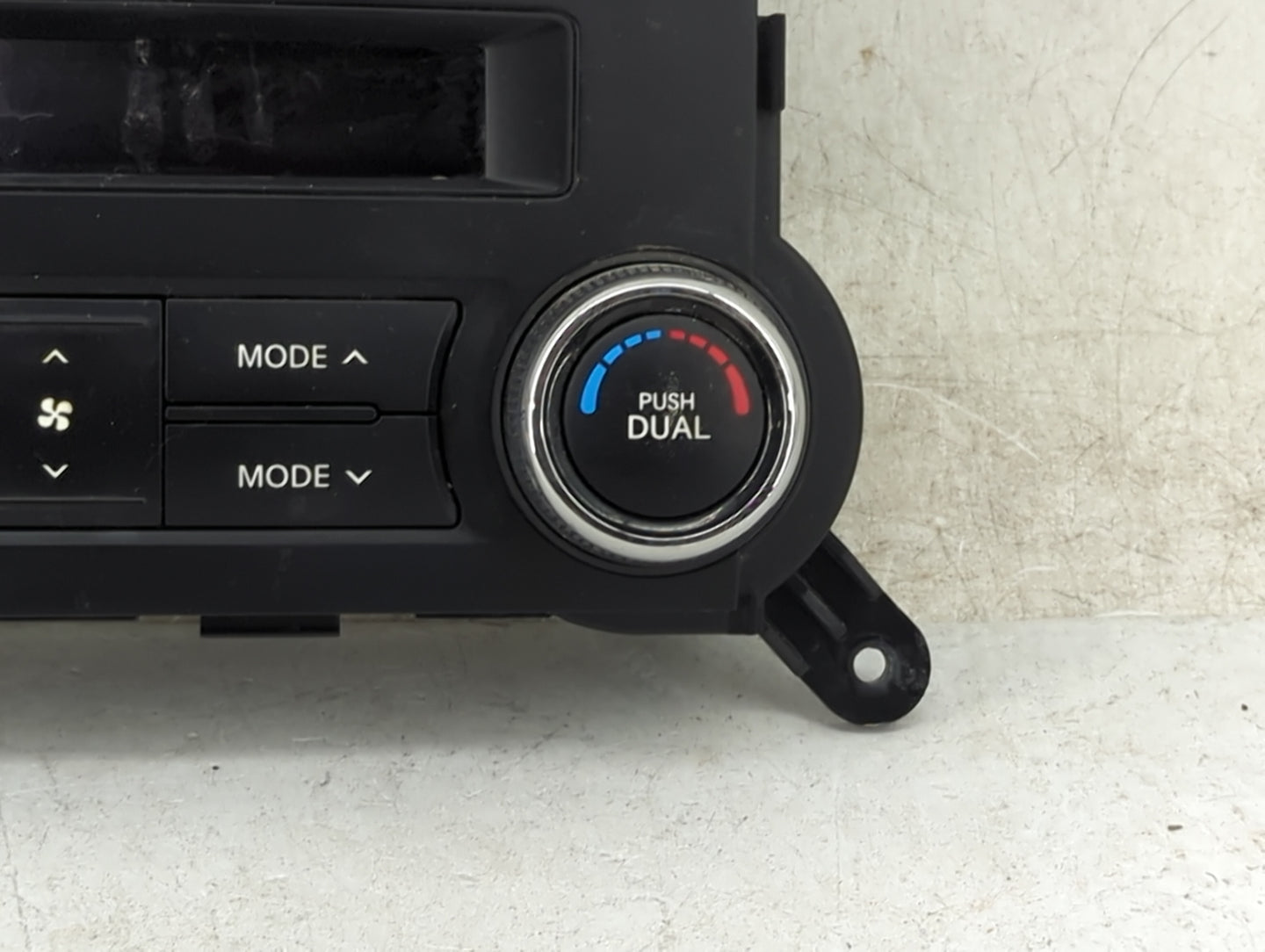 2011 Kia Sorento Climate Control Module Temperature AC/Heater Replacement P/N:97250-1U360 Q138U36Z Fits OEM Used Auto Parts 