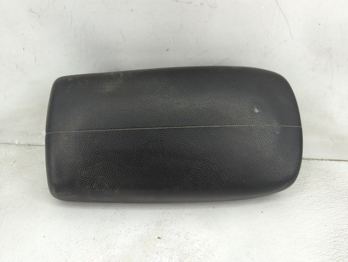 2011 Kia Sorento Center Console Armrest Cover Lid Fits OEM Used Auto Parts - Oemusedautoparts1.com