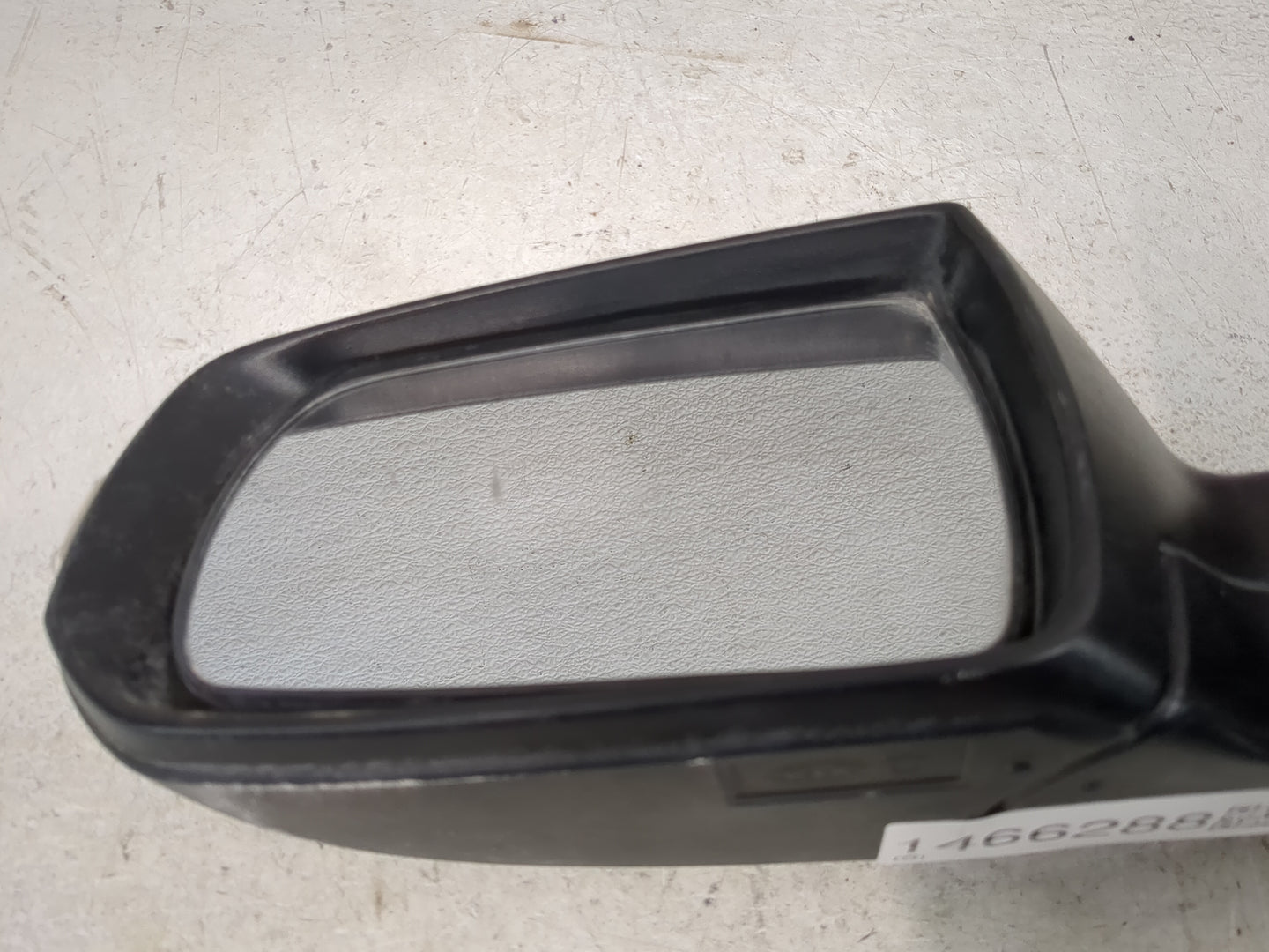 2011-2015 Kia Sorento Driver Side View Mirror - Left Door Mirror OEM Used - Oemusedautoparts1.com