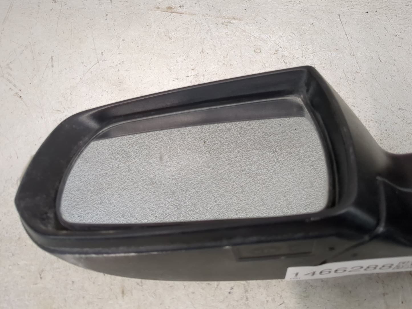 2011-2015 Kia Sorento Driver Side View Mirror - Left Door Mirror OEM Used - Oemusedautoparts1.com