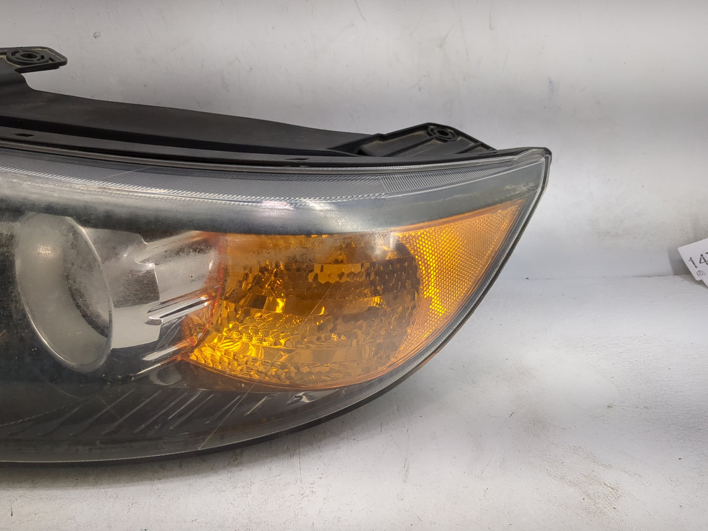 2011-2013 Kia Sorento Passenger Right Oem Head Light Headlight Lamp 1479650 - Oemusedautoparts1.com