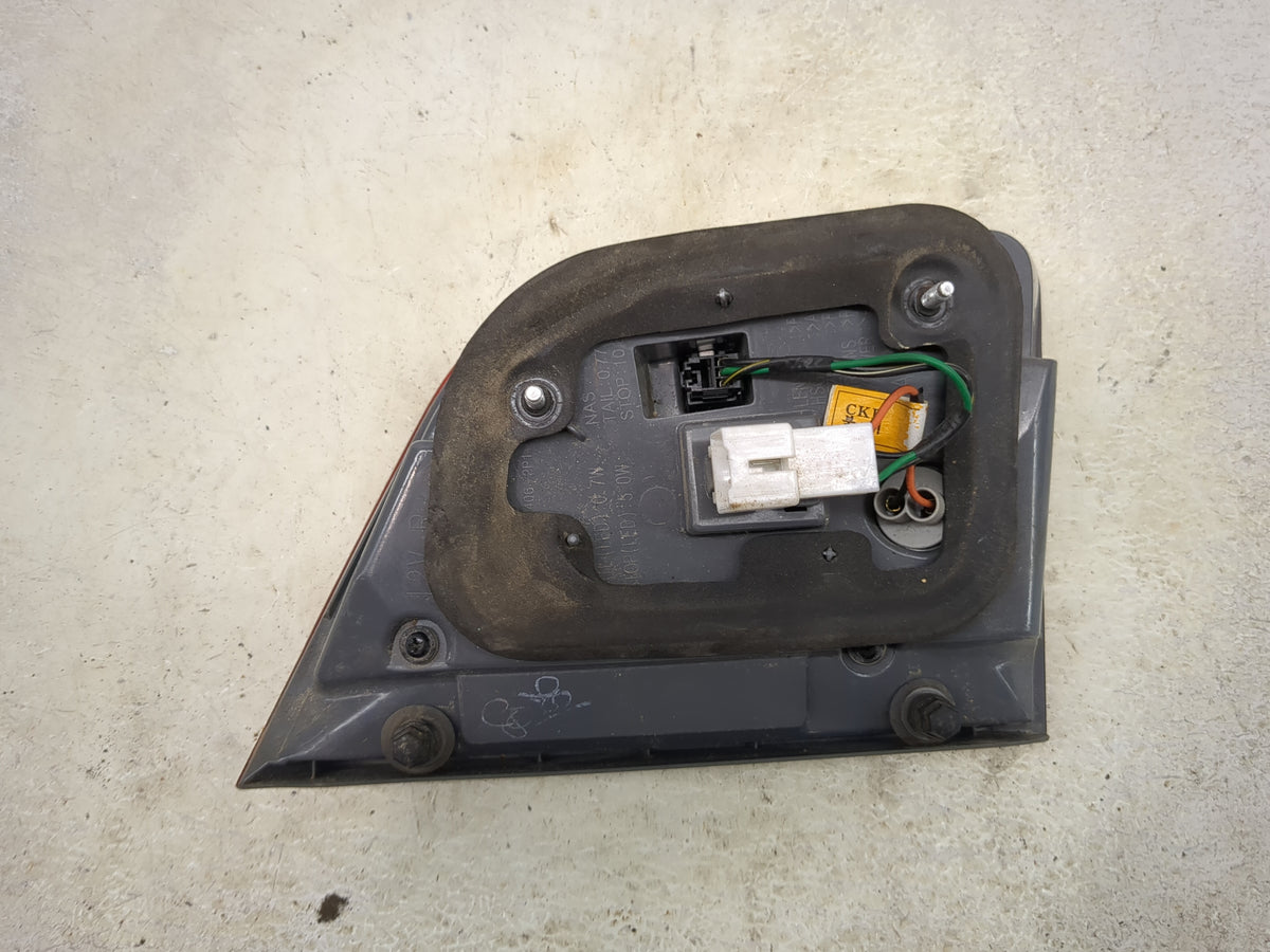 2011-2013 Kia Sorento Passenger Right Side Deck Lid Mounted Tail Light 1512430 - Oemusedautoparts1.com