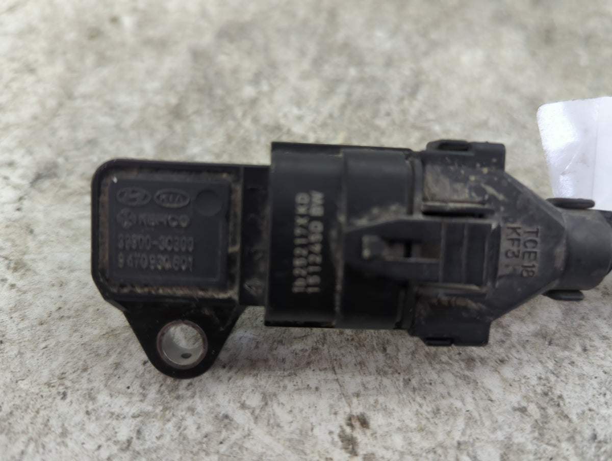 2011-2018 Kia Sorento Mass Air Flow Meter Maf Sensor 1518861 - Oemusedautoparts1.com