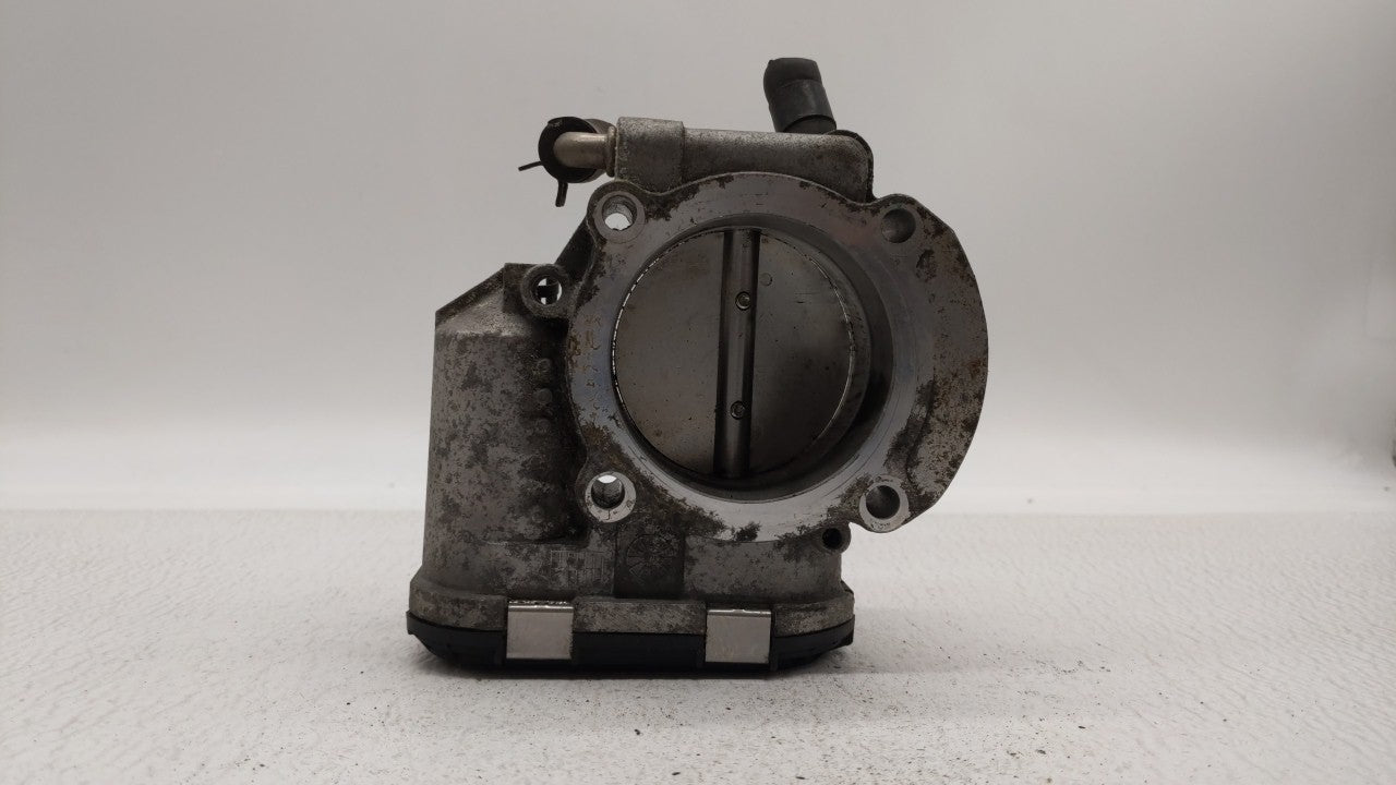 2012-2015 Kia Sorento Throttle Body P/N:35100-2G700 Fits Fits 2011 2012 2013 2014 2015 2016 OEM Used Auto Parts - Oemusedaut