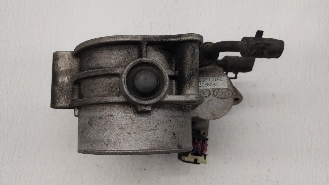 2011-2013 Kia Sorento Throttle Body P/N:28099075 35100-3C700 Fits Fits 2010 2011 2012 2013 2014 OEM Used Auto Parts - Oemuse