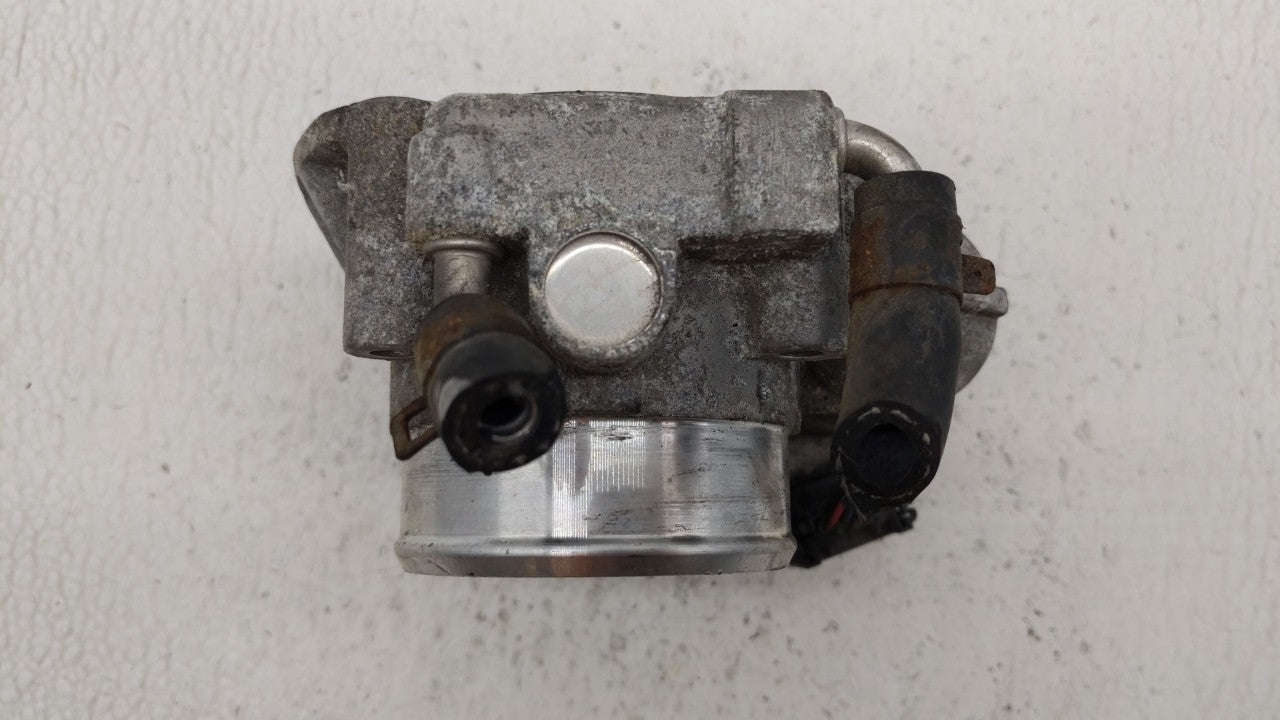 2011-2013 Kia Sorento Throttle Body P/N:35100-25400 35100-25200 Fits Fits 2006 2007 2008 2009 2010 2011 2012 2013 OEM Used A