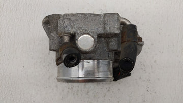 2011-2013 Kia Sorento Throttle Body P/N:35100-25400 35100-25200 Fits Fits 2006 2007 2008 2009 2010 2011 2012 2013 OEM Used Auto Parts