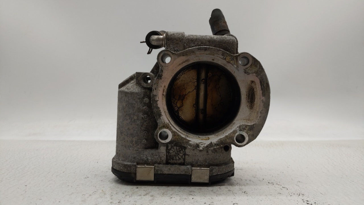 2011-2013 Kia Sorento Throttle Body P/N:35100-25400 35100-25200 Fits Fits 2006 2007 2008 2009 2010 2011 2012 2013 OEM Used A