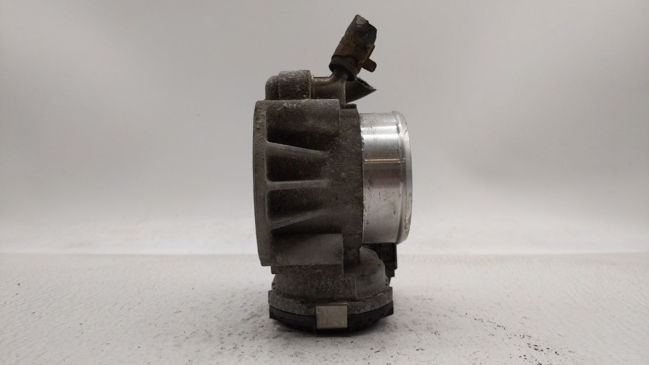 2011-2013 Kia Sorento Throttle Body P/N:35100-25400 35100-25200 Fits Fits 2006 2007 2008 2009 2010 2011 2012 2013 OEM Used A