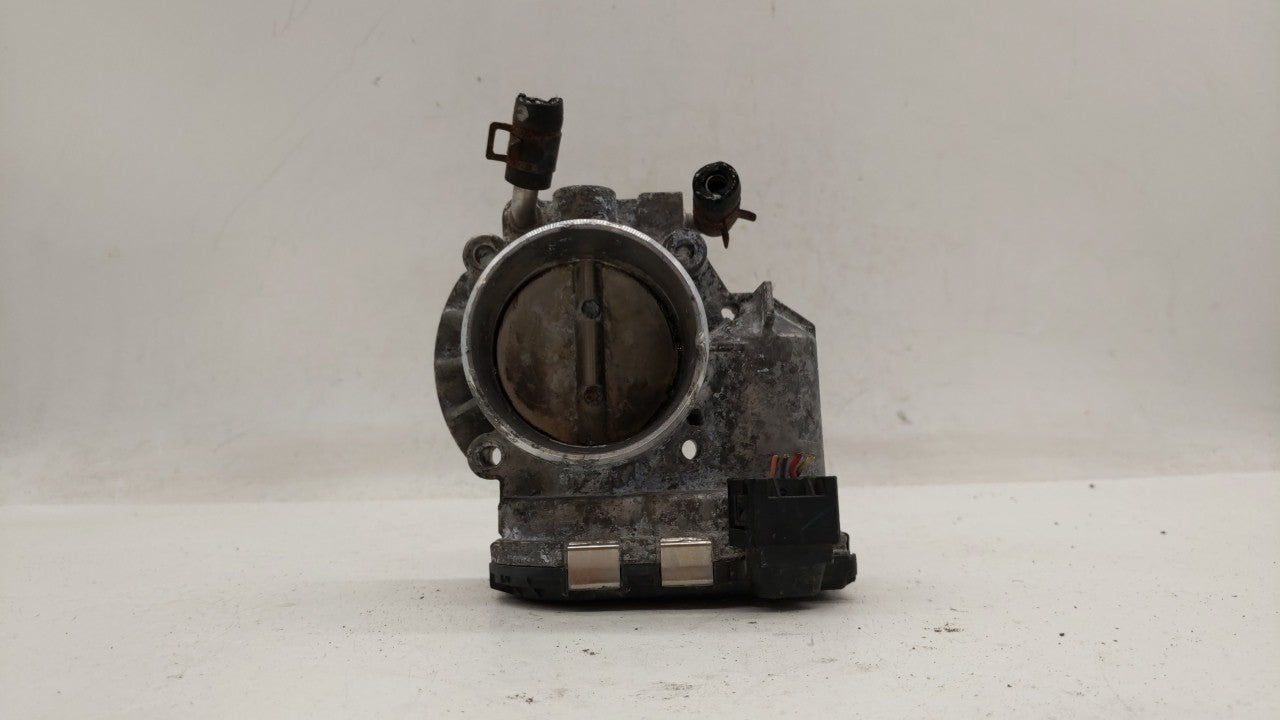 2011-2013 Kia Sorento Throttle Body P/N:35100-25400 35100-25200 Fits Fits 2006 2007 2008 2009 2010 2011 2012 2013 OEM Used A