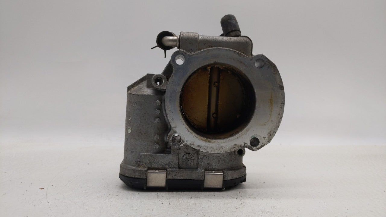 2011-2013 Kia Sorento Throttle Body P/N:35100-25400 35100-25200 Fits Fits 2006 2007 2008 2009 2010 2011 2012 2013 OEM Used A