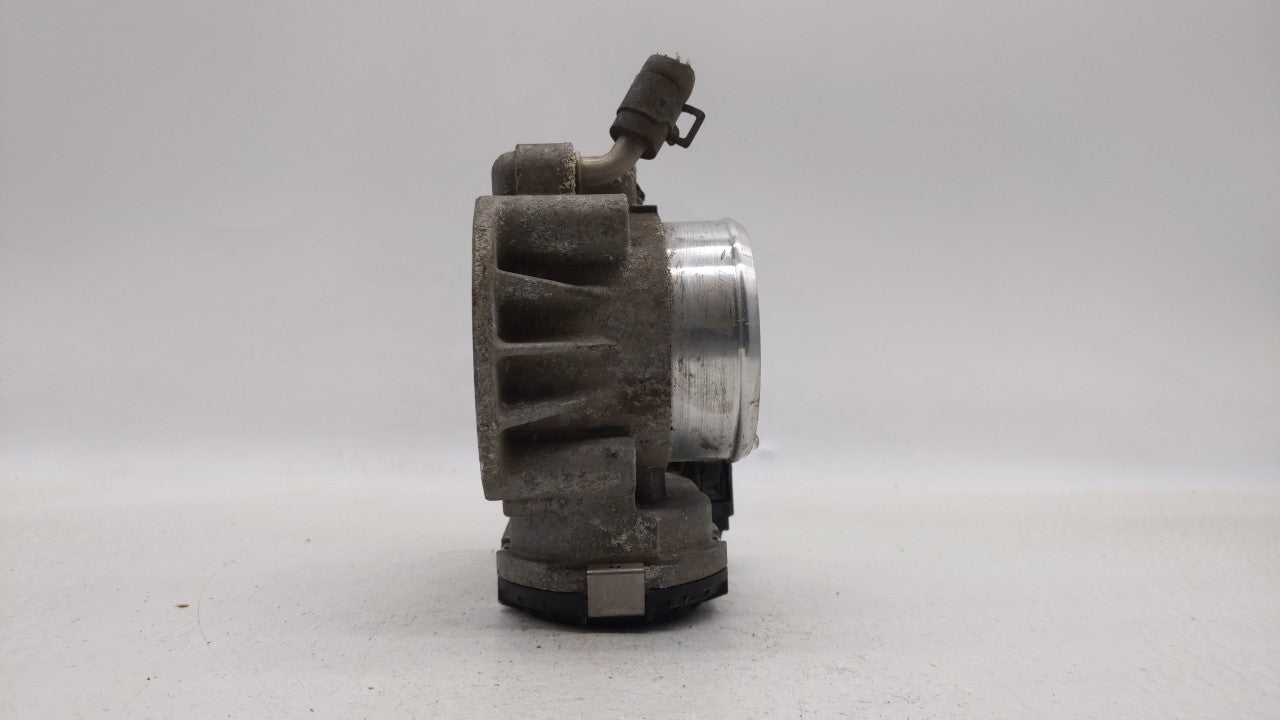 2011-2013 Kia Sorento Throttle Body P/N:35100-25400 35100-25200 Fits Fits 2006 2007 2008 2009 2010 2011 2012 2013 OEM Used A